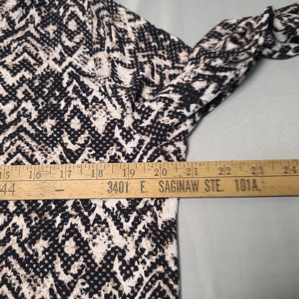 Mario Serrani Knit Top Women M Black White Geometric Chevron Snakeskin Print - Picture 7 of 7
